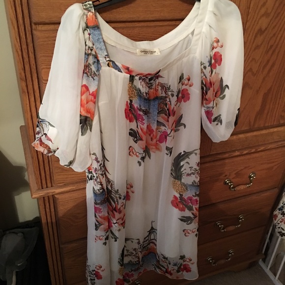 Dress - Picture 2 of 7